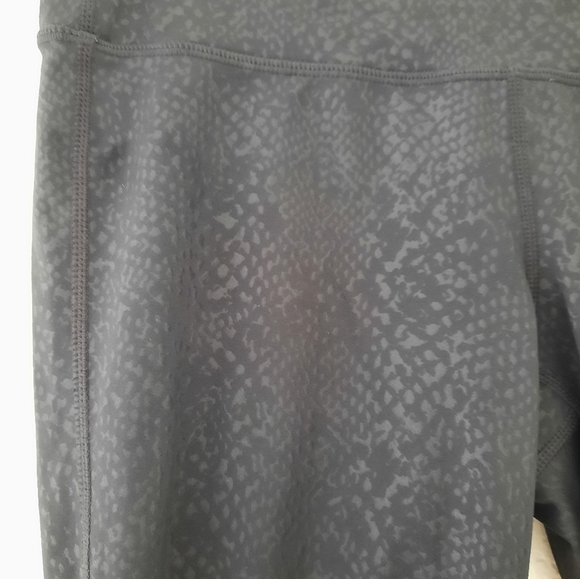 Athleta Snakeskin Leggings SP - Picture 5 of 7